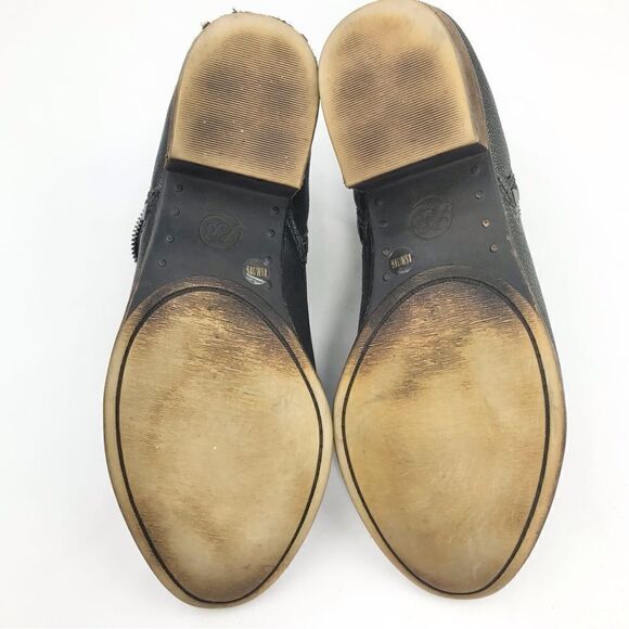 Lucky Brand Bartalino Metallic Gray Leather Side Zip Ankle Booties - Picture 13 of 16